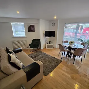Apartment Superior Canary Wharf O2 Arena 2br, London